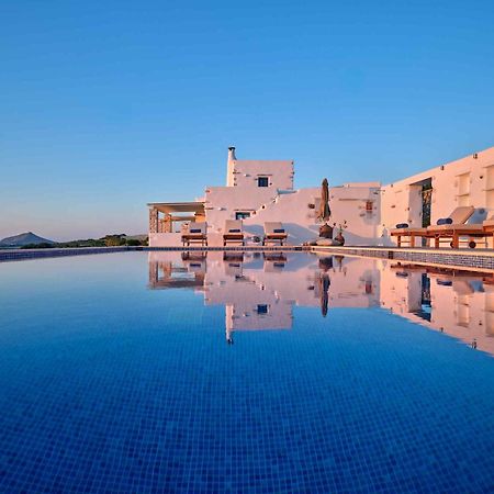 Luxurious Villa Pactia Amazing Pool Isterni  Eksteriør bilde